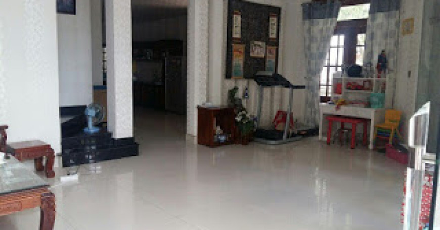 Bán gấp nhà KDC ven sông biệt thự Sadeco, DT 8x18m