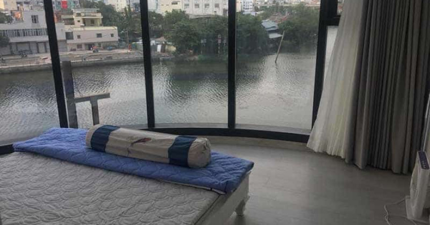 越南房地產｜越南胡志明市｜+886 906 975 509 VINHOMES GOLDEN RIVER公寓出售 位於第一郡中心