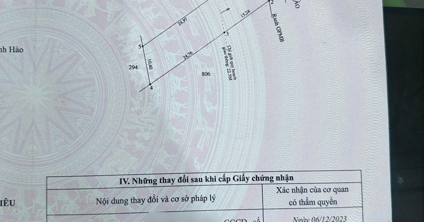 在薄寮省嘉來市鎮–艮豪鎮出售臨街土地｜價格為 12 億越南盾。