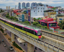 河內建造了一條耗資 27 億美元的鐵路，連接到佔地 251 平方公里的新城市