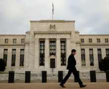 聯準會官員繼續發出即將降息的信號