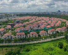 由於價格昂貴，胡志明市的聯排住宅市場低迷