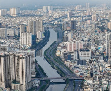 胡志明市募集 100.000 亿越南盾以实施 2025 年 10 个战略项目
