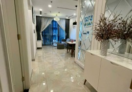 出售第一郡市中心 Vinhomes Golden River 高級公寓，景觀優美