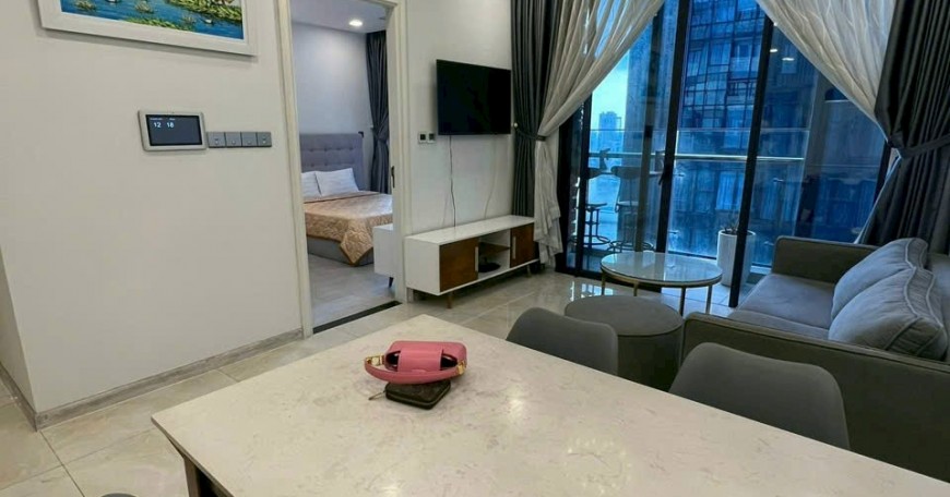 出售 Vinhomes Golden River 公寓 位於德勝街（Tôn Đức Thắng），檳藝坊（Bến Nghé），第一郡