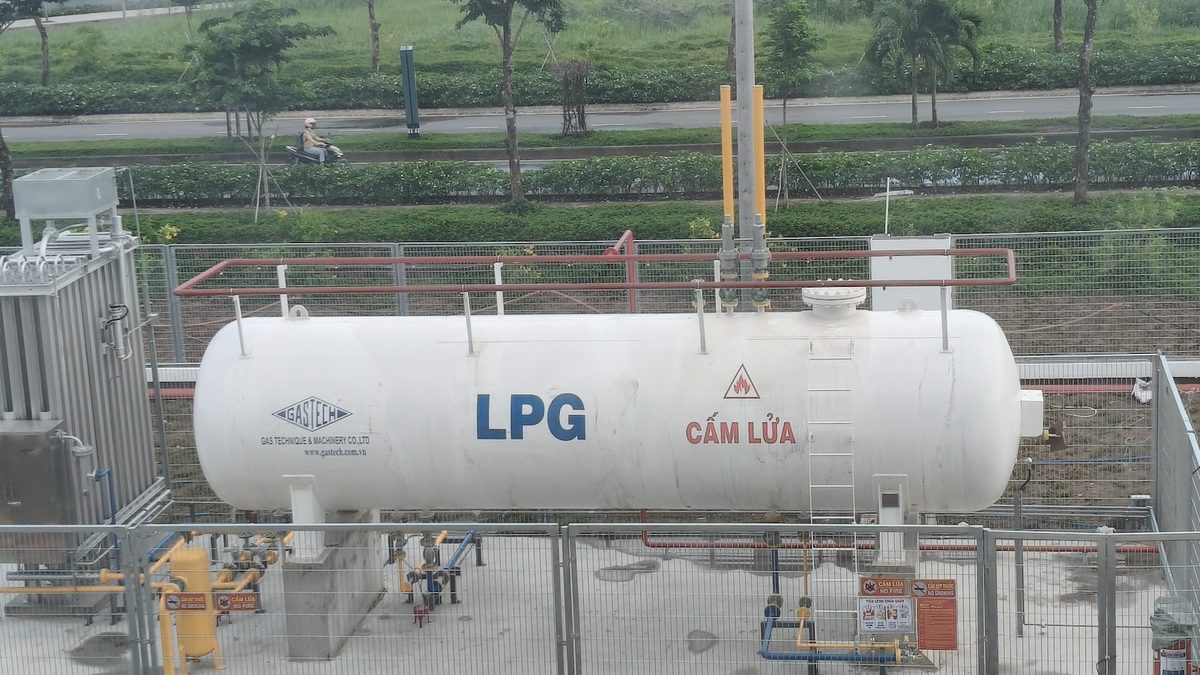 Nhà xưởng KCN Hựu Thạnh – Bồn LPG đã lắp đặt