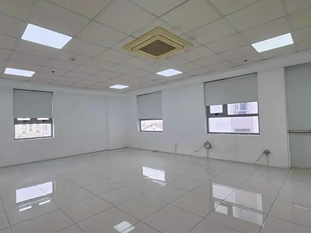 Cho thuê văn phòng Luxcity, Quận 7 cũ – 45 m²