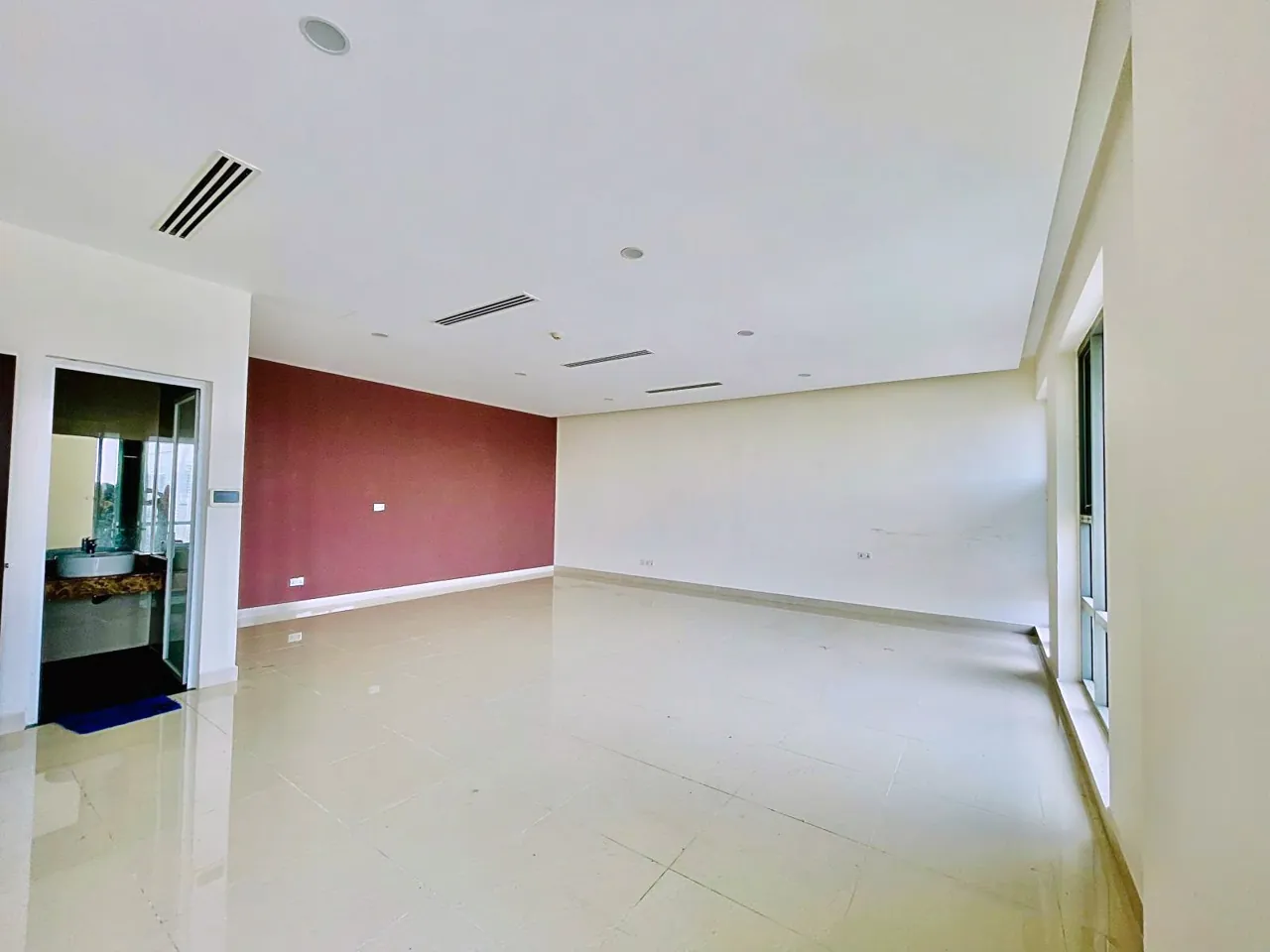 Cho thuê văn phòng Golden King, Quận 7 cũ – 45 m² – ảnh 1